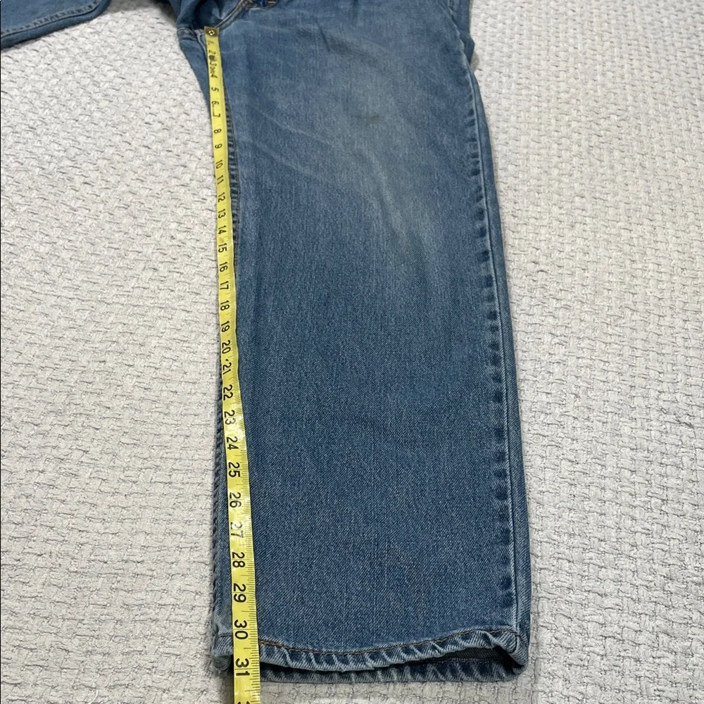 Levis 550 Relaxed Fit Tapered Vintage 2002 Mens Size 36x32 Women’s Unisex